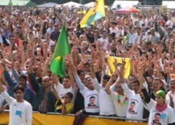 Brüksel’de Gençler ‘Kürt Statüsü’ İçin Yürüdü