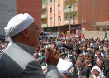Kürtler Yarın Da Cuma Namazını Çadırlarda Kılacak