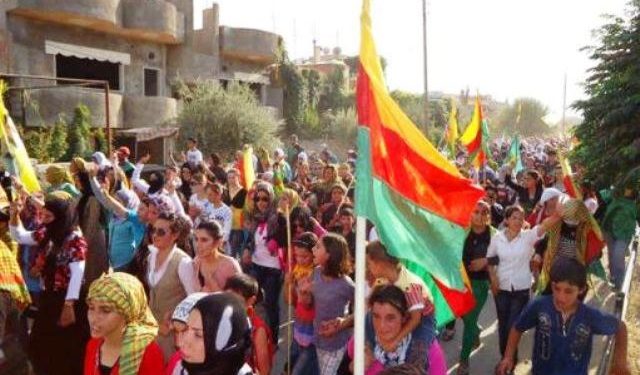 BBC: Li Bakûrê Sûriyeyê Desthilatî Ket Destê Kurdan