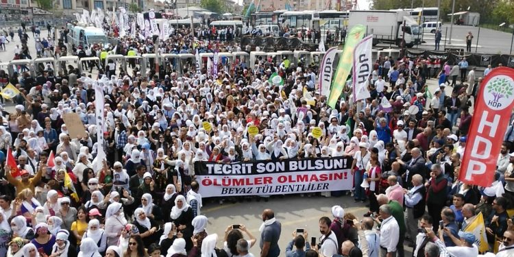 Karasu: Tecridin Tamamen ve Sürekli Kaldırılması İçin Direnilmektedir