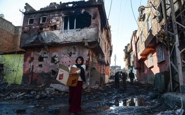 Türk Devleti Sur Halkını Sur’dan Caydırmaya Çalışıyor