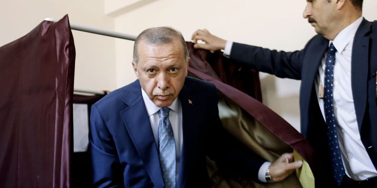 KENDİNİ PAZARA ÇIKARMAK