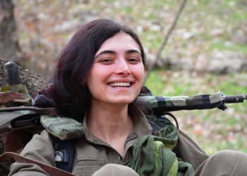 Düşmana saldırırken Binevş Egal’lerin gülüşünü düşünün!
