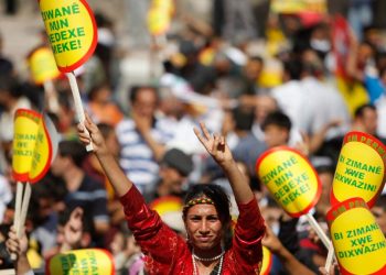Em Faşîzma Tirk Bi Hevokên Kurdî Bifetisînin