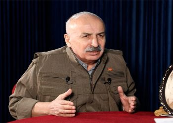 Karasû: Dema Ku Gav Nayê Avêtin, Entegrasyona Demokratîk Bê Wate Dibe