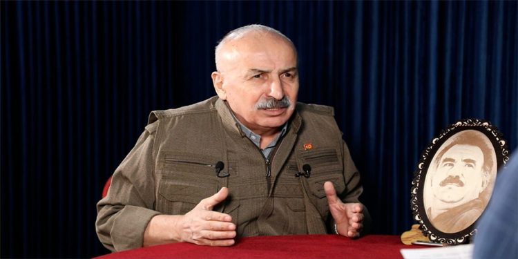Karasû: Dema Ku Gav Nayê Avêtin, Entegrasyona Demokratîk Bê Wate Dibe